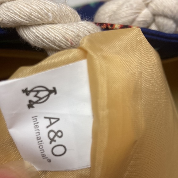 NWOT A&O International Pineapple Tote/Beach bag - Picture 7 of 8